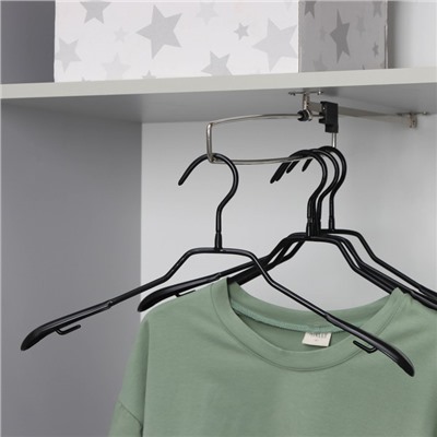 Плечики - вешалки для одежды антискользящие Доляна, 39×20,5 см, 5 шт, цвет чёрный