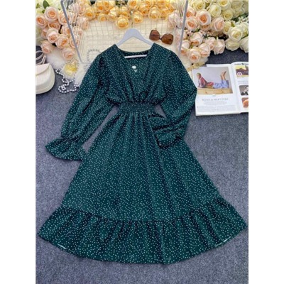 Платье Size Plus на запах в горошек с резинкой на поясе зеленое K53 02.24