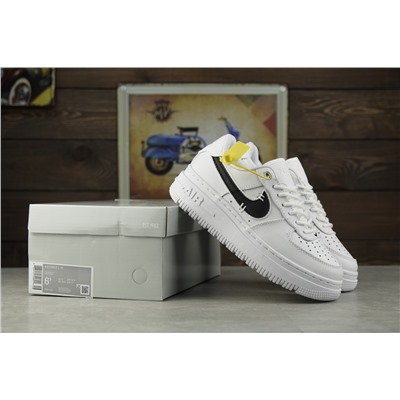 Nike Air Force 1 Luxe из натуральной прочной кожи