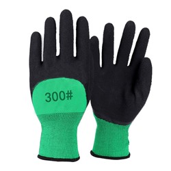 Перчатки трикотажные нейлоновые зеленые с полным латексным вспененным черным обливом
