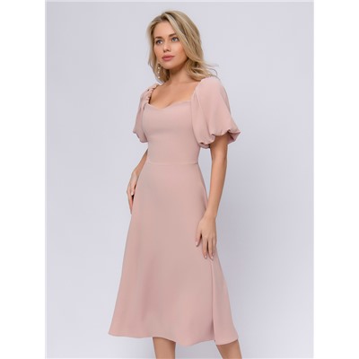Платье розового цвета длины миди с открытыми плечами