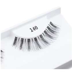 Triumph накладные ресницы Fashion Lashes 140 черный