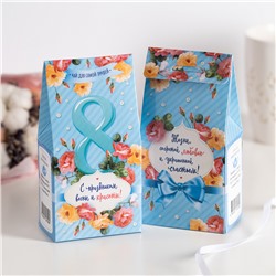 Подарочный чай-домик "С праздником весны и красоты (цифра 8 и цветы на голубом фоне)"