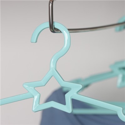 Плечики-вешалки для одежды детские Доляна «Звезда», 27×14 см, 6 шт, цвет голубой