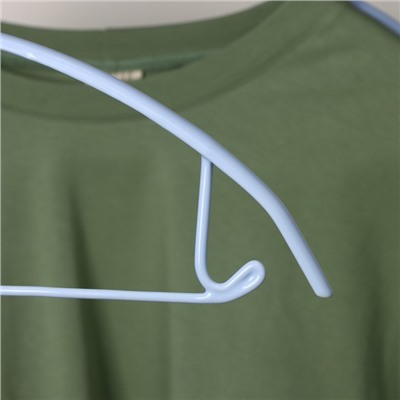Плечики-вешалки для одежды антискользящие Доляна «Мята», 3 шт, 42×20 см, металл с ПВХ покрытием, цвет синий