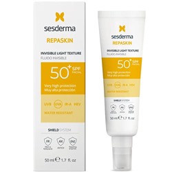 Сверхлегкое солнцезащитное средство для лица SPF50, 50 мл