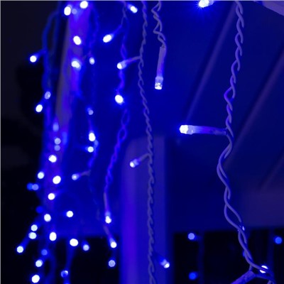 Гирлянда «Бахрома» 4 × 0.6 м, IP44, белая нить, 180 LED, свечение синее, 8 режимов, 220 В
