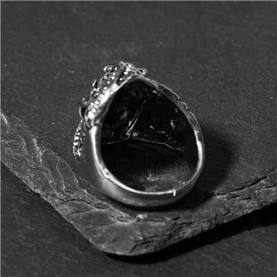 Кольцо "Перстень" дракон с красными глазами, цвет красный в чернёном серебре, 19 размер