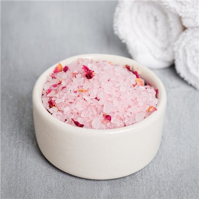 Расслабляющая соль для ванны «Время думать о себе», с лепестками розы, 370 г