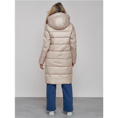 Пальто утепленное молодежное зимнее женское бежевого цвета 589098B