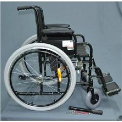 Кресло-коляска с ручным приводом, пневматич.шина