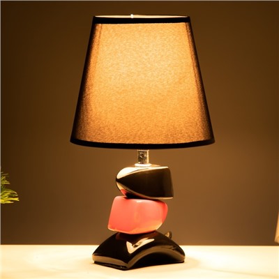 Настольная лампа "Дасия" E14 40Вт черно-красный 18х18х29 см RISALUX