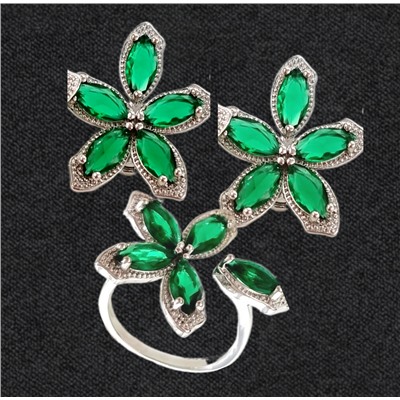 Комплект ювелирной бижутерии, посеребрение: серьги и раздвижное кольцо с зелеными камнями, р-р от 16-19, 13098, арт.213.000