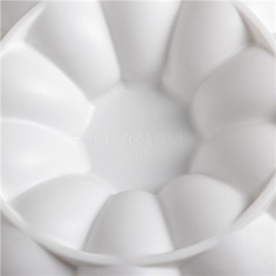 УЦЕНКА Форма для муссовых десертов и выпечки Доляна «Цветок», 21×7 см, цвет белый